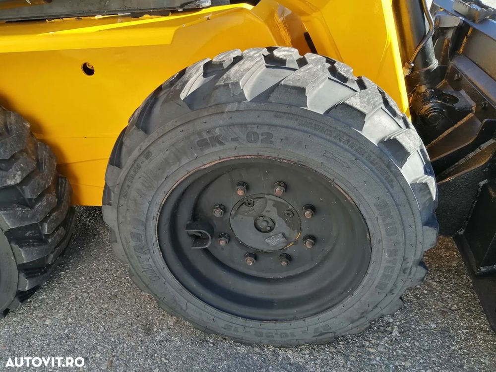 Bobcat MINIINCARCATOR FRONTAL PNEU RIGID RAM ITALIA - 20