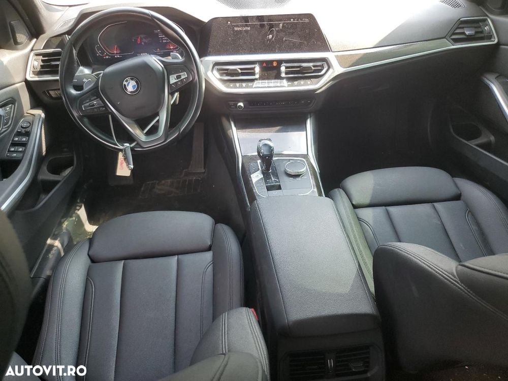 BMW Seria 3 330i Aut. Sport Line - 6