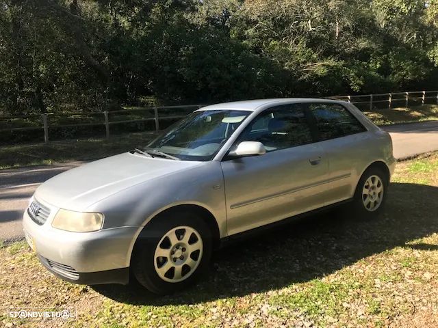 Audi A3 1.6 Sport 16 - 1