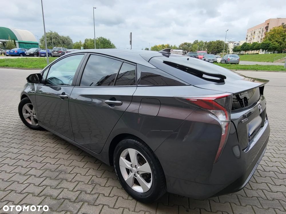 Toyota Prius 1.8 Hybrid Premium - 16