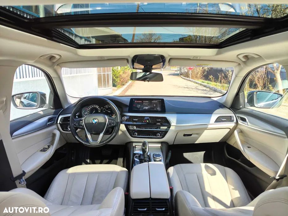 BMW Seria 5 520i AT - 7