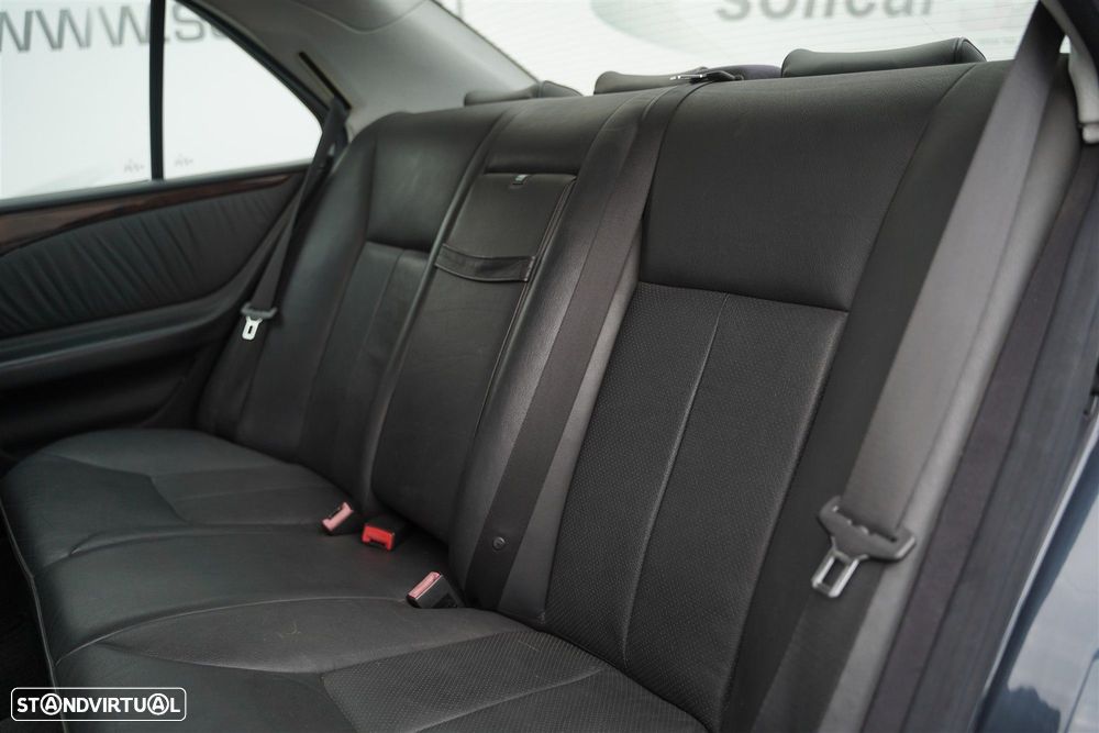 Mercedes-Benz E 220 CDI Classic - 12