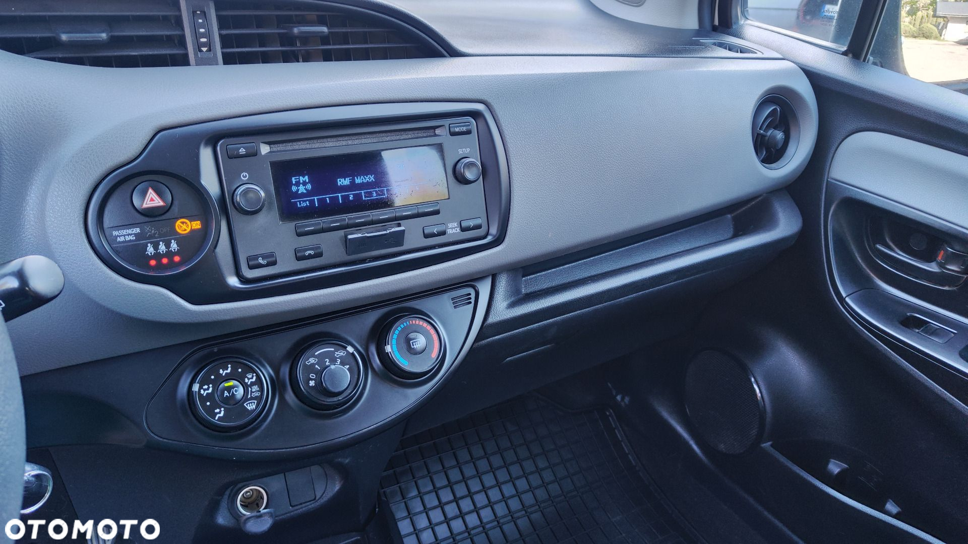 Toyota Yaris - 6