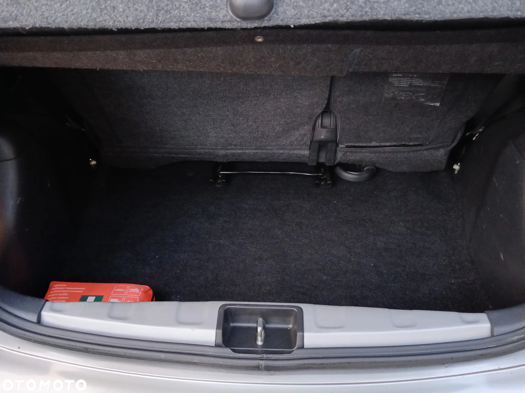 Toyota Yaris 1.0 Unlimited - 11