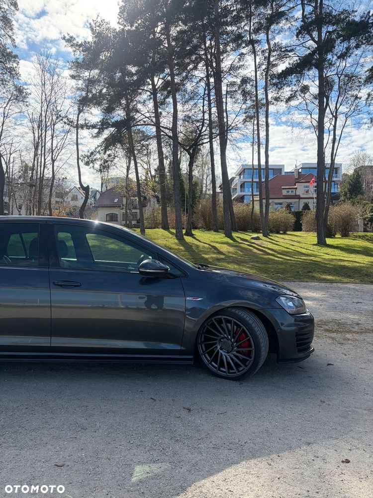 Volkswagen Golf - 40