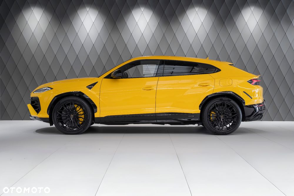 Lamborghini Urus - 4