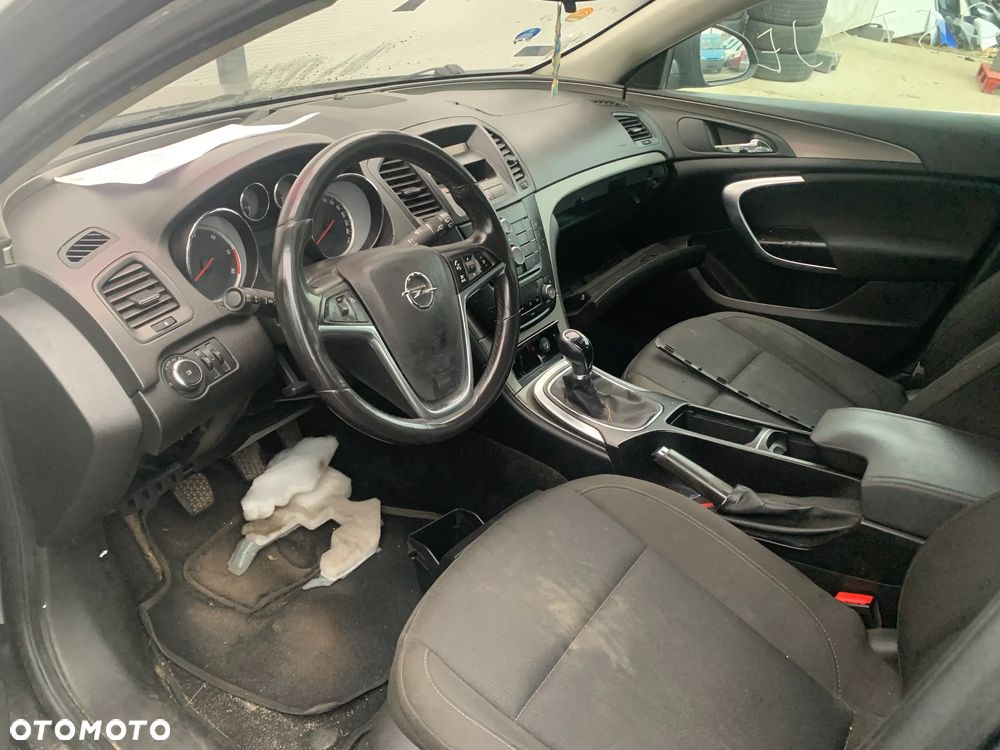 OPEL INSIGNIA 2009 *SAMOCHÓD NA CZĘŚCI* 3152 MASKA, LAMPA, DRZWI, LUSTERKO, ZDERZAK, GRILL, BŁOTNIK, KLAPA, BELKA, DESKA, FOTELE, KANAPA, ĆWIARTKA, KIEROWNICA, TARCZE, ZACISKI, ZAWIESZENIE, KOMPLETNY PRZÓD, KOMPLETNY TYŁ, LICZNIK, ZEGARY, PRAWE LEWE PRZÓD TYŁ - 5