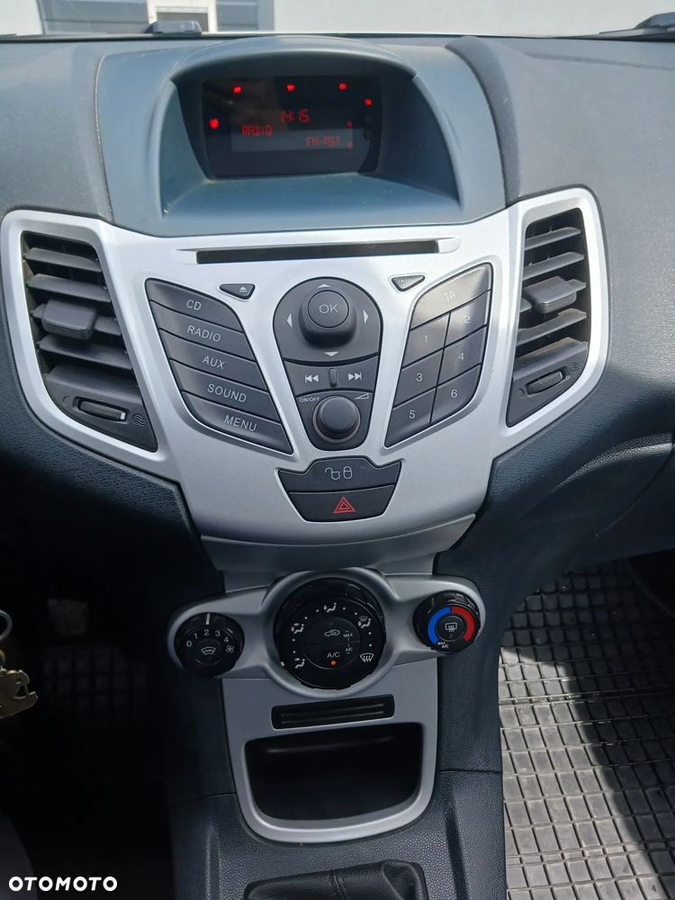 Ford Fiesta 1.25 Trend EU5 - 14