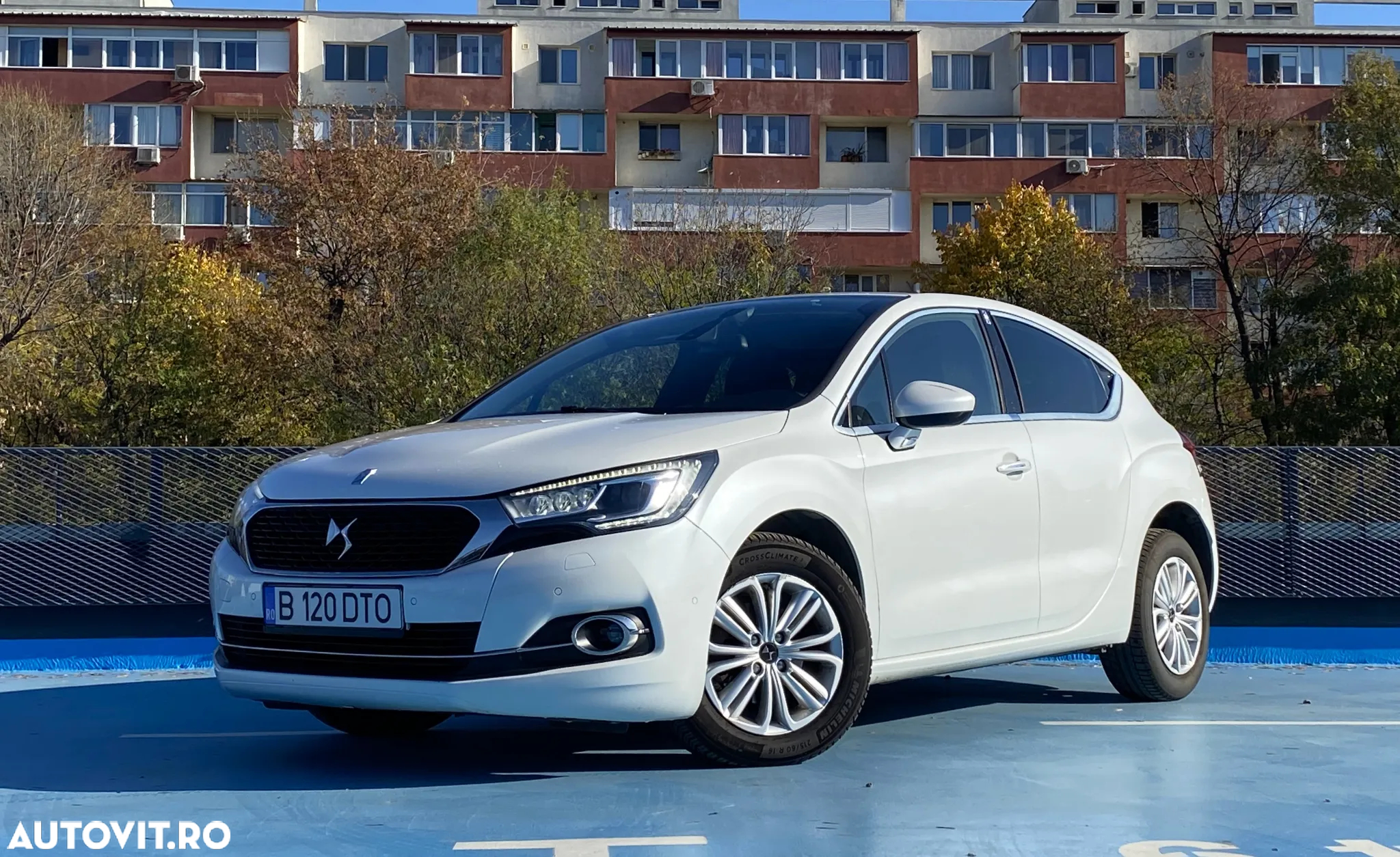Citroën DS4 BlueHDi 120 S&S EAT6 SoChic - 24