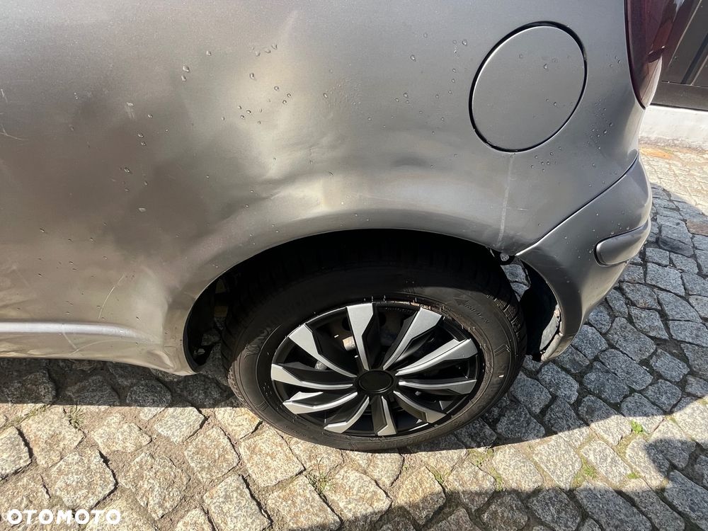 Toyota Yaris 1.4 D-4D Base - 11