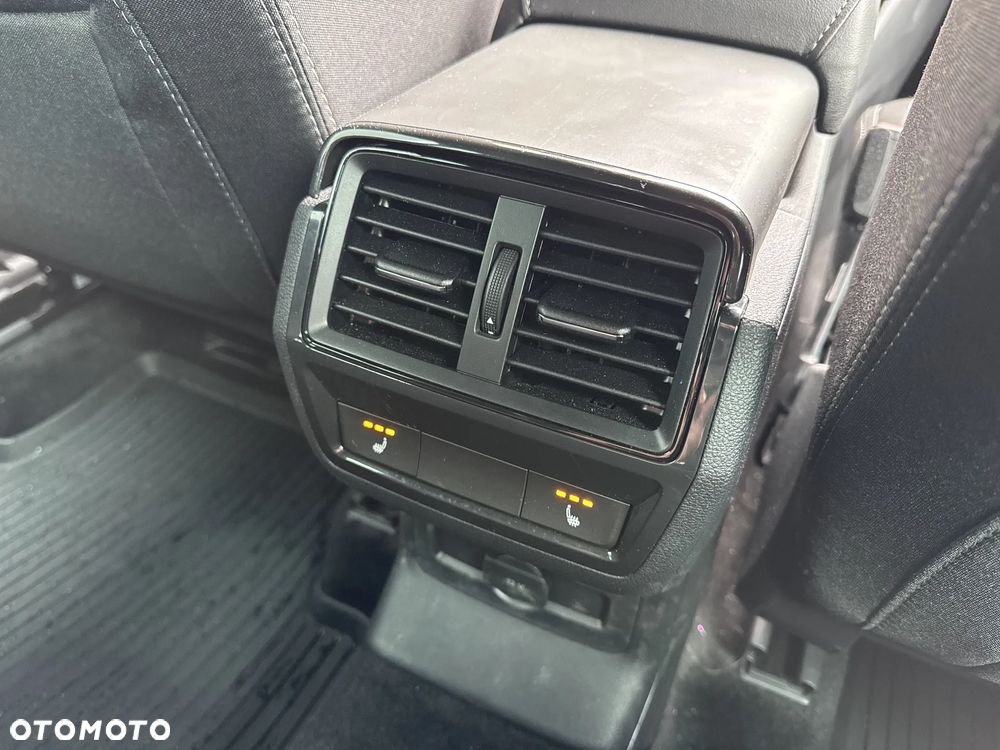 Skoda Karoq 1.5 TSI ACT Sportline DSG - 8