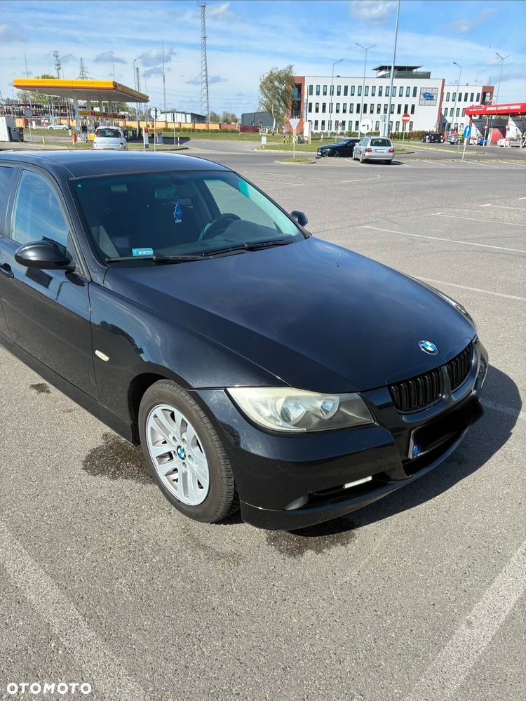 BMW Seria 3 318d DPF - 1