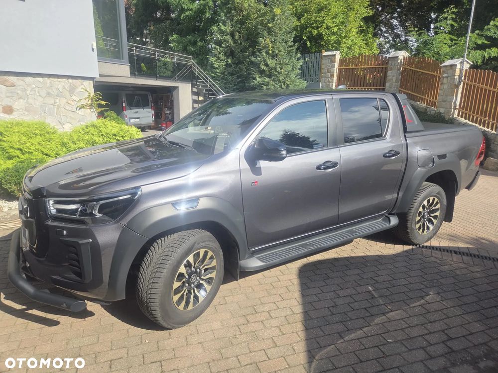 Toyota Hilux Gr - 1