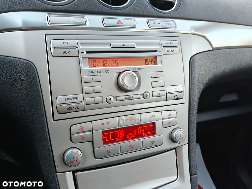 Ford S-Max 2.0 Ambiente - 24