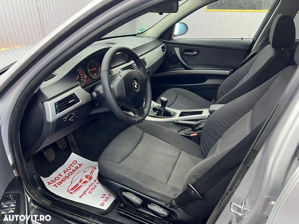 BMW Seria 3 318d - 11