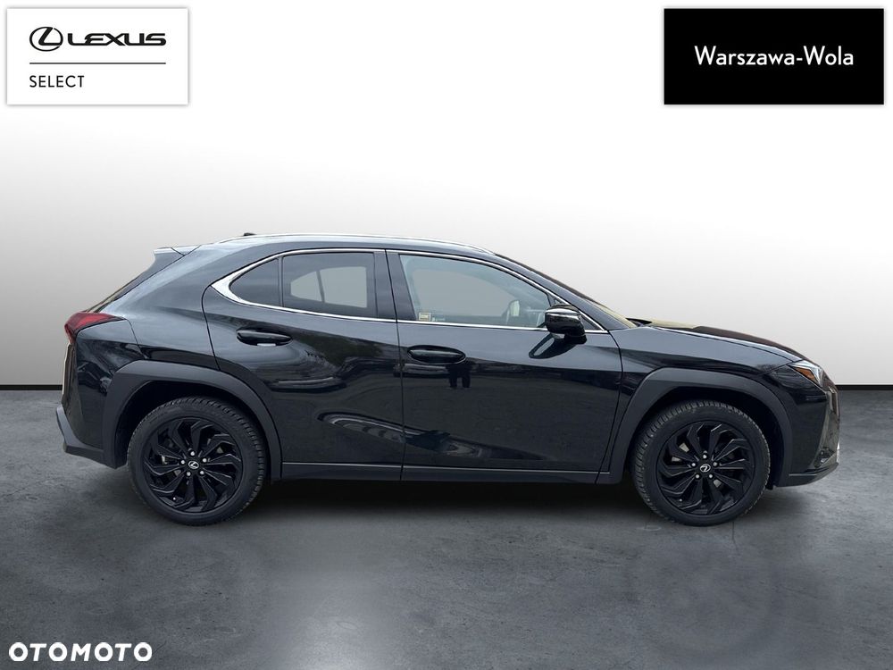 Lexus UX - 8