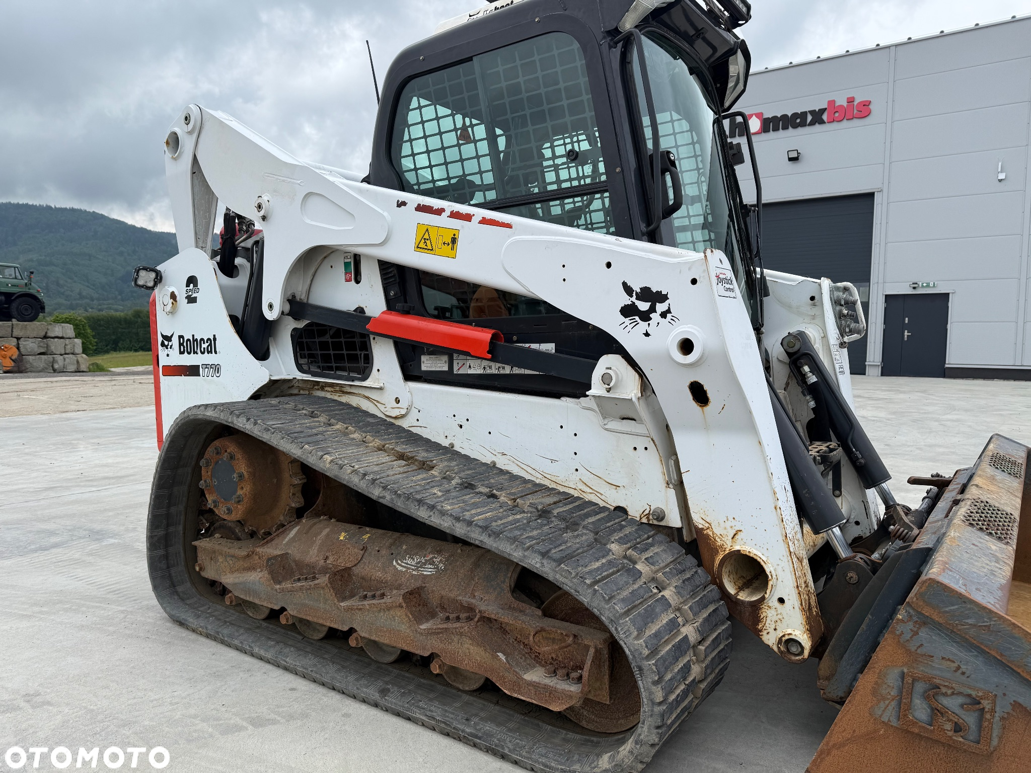 Bobcat T770 - 10