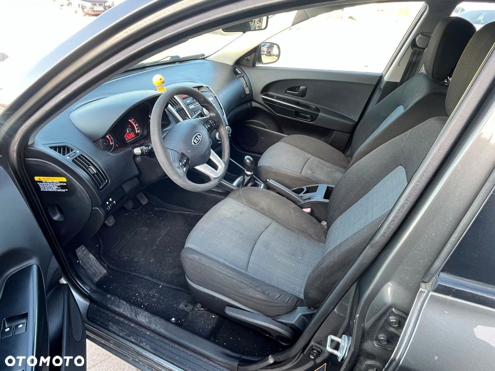 Kia Ceed 1.4 CVVT LX - 11