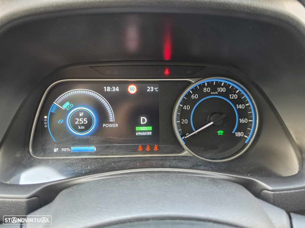 Nissan Leaf N-Connecta - 10