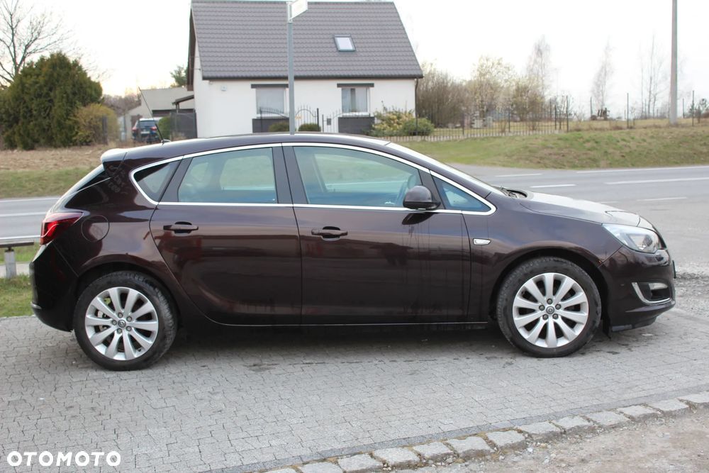 Opel Astra 1.4 T Cosmo S&S - 4