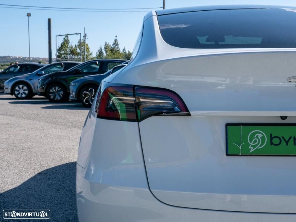 Tesla Model Y Standard - 13