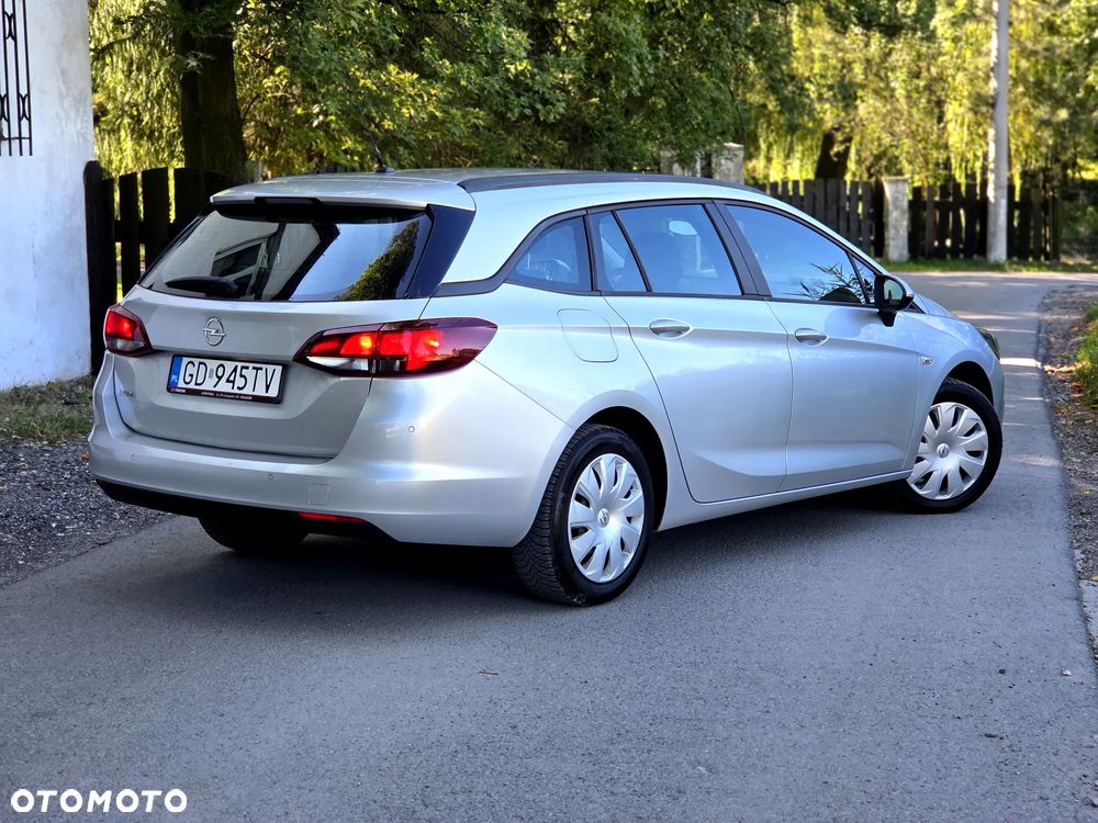 Opel Astra 1.6 CDTI Enjoy S&S - 10