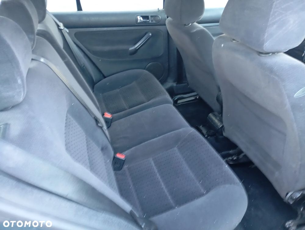 Volkswagen Golf - 11