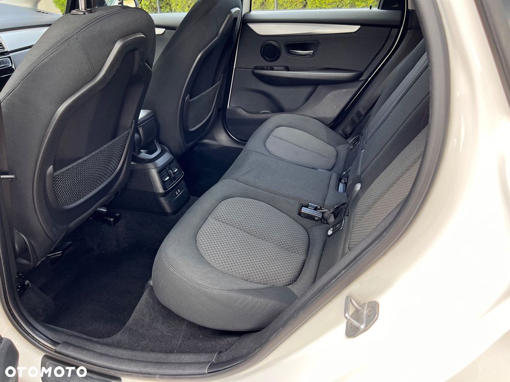 BMW Seria 2 218d Advantage - 9