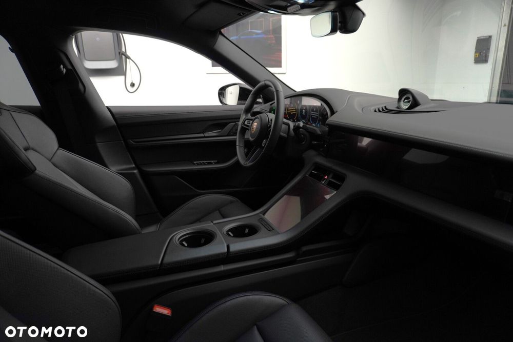 Porsche Taycan 105kWh 4S Performance Plus - 27