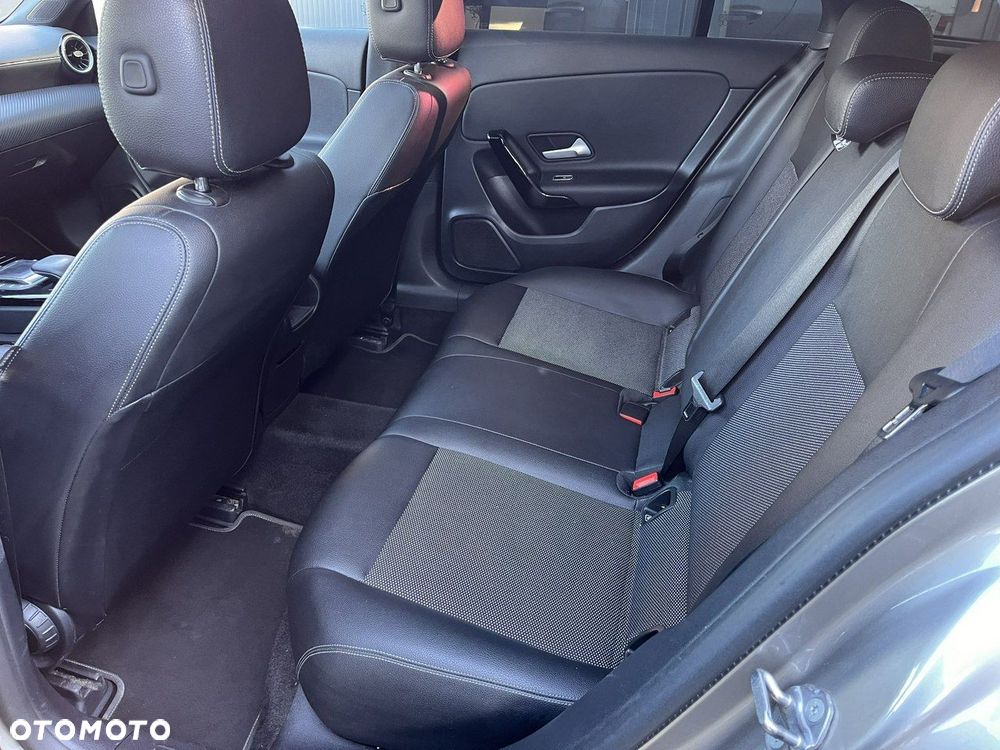 Mercedes-Benz CLA - 27