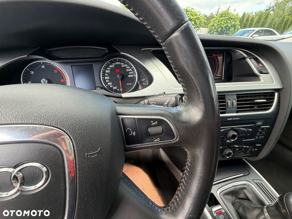Audi A4 Avant 2.0 TDI DPF Ambiente - 22