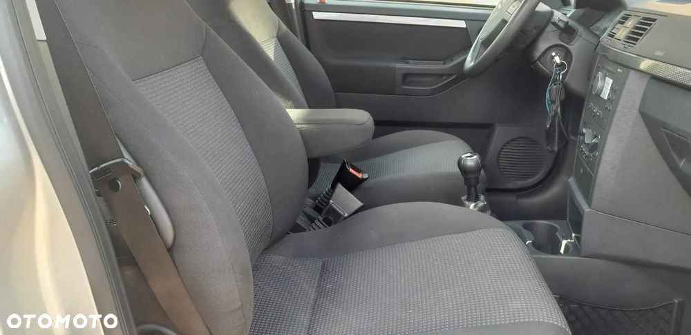 Opel Meriva - 22