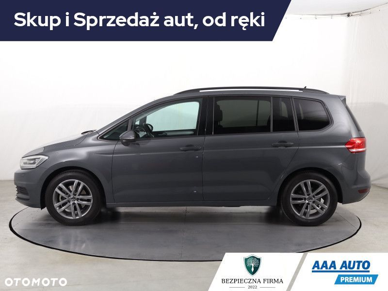 Volkswagen Touran - 4