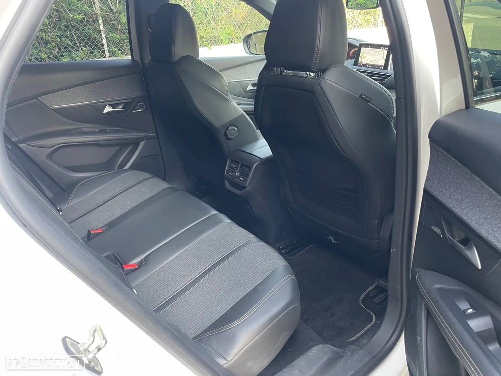Peugeot 3008 2.0 BlueHDi GT Line - 24