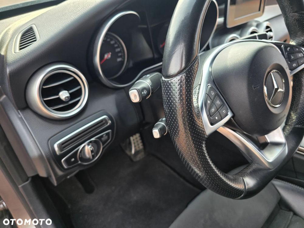 Mercedes-Benz Klasa C 220 d 9G-TRONIC AMG Line - 7