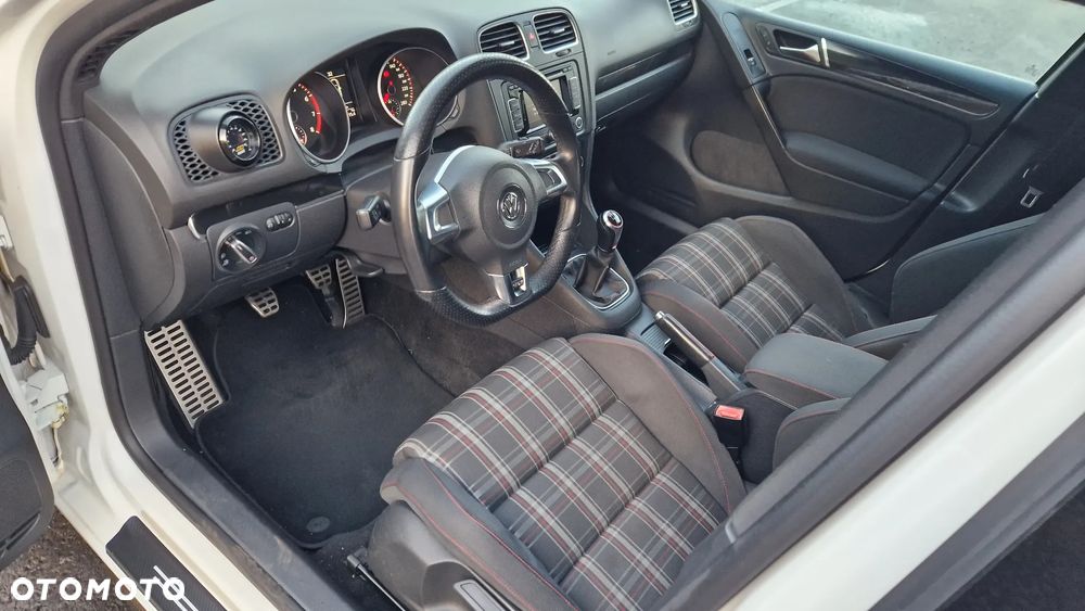 Volkswagen Golf 2.0 TSI GTI - 6