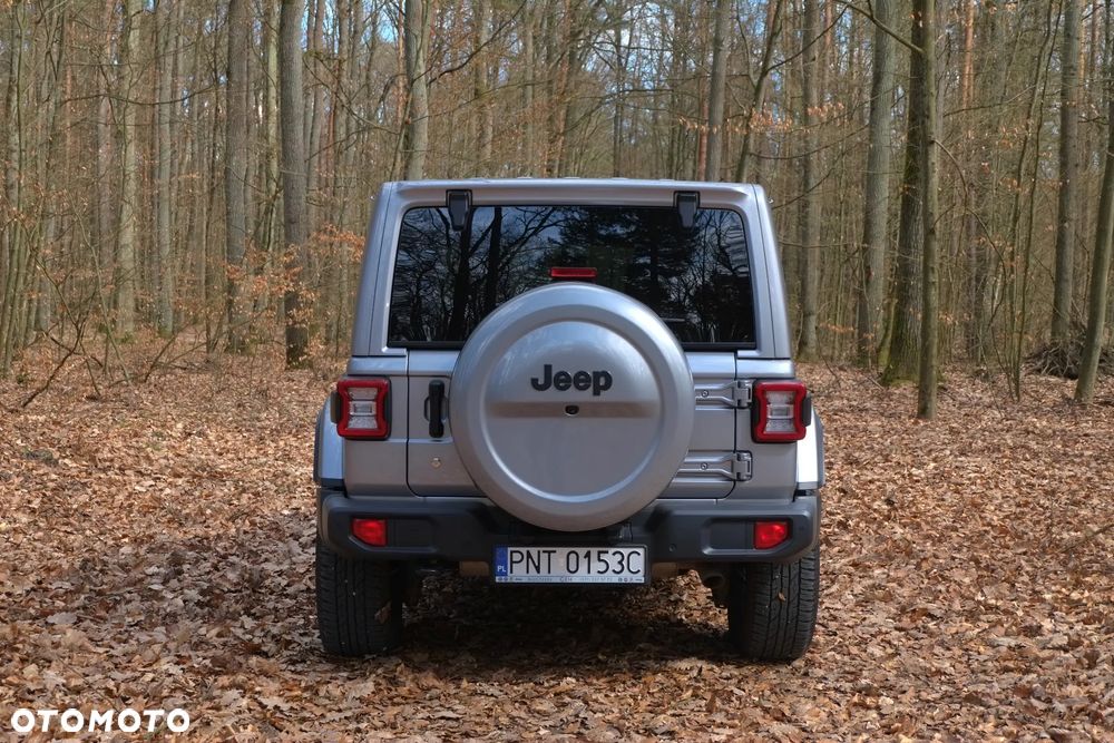 Jeep Wrangler - 5