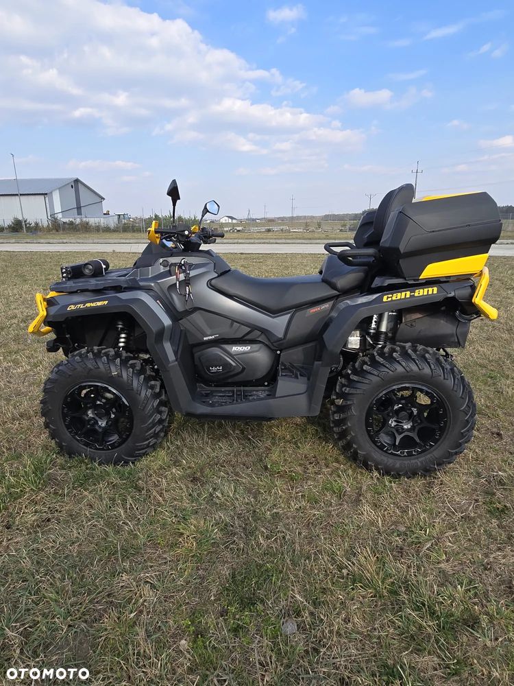Can-Am Outlander Max - 2