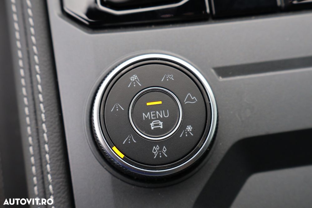 Volkswagen Touareg V6 TDI 4MOTION R-Line - 32