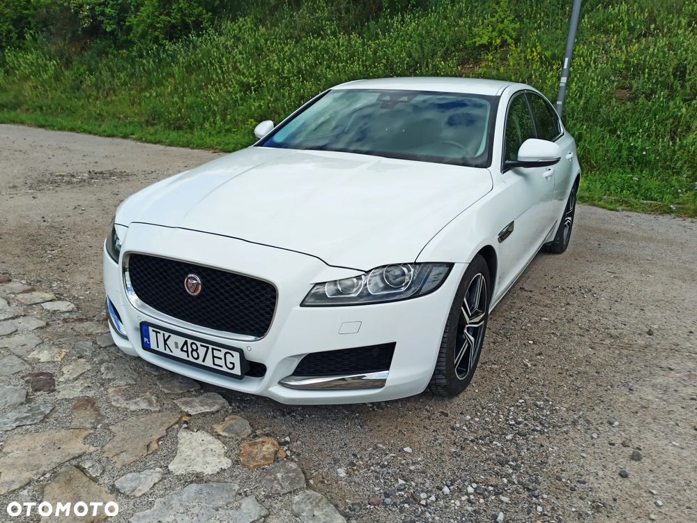 Jaguar XF 2.0 i4D Prestige - 2