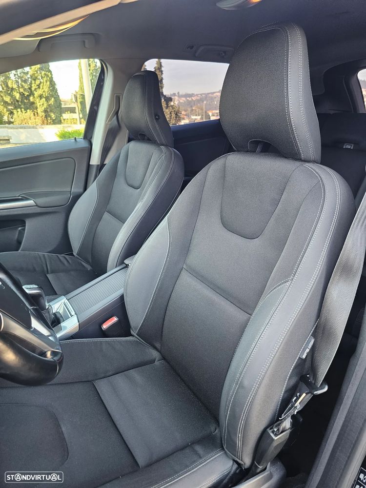 Volvo XC 60 2.0 D4 Dynamic Edition - 18