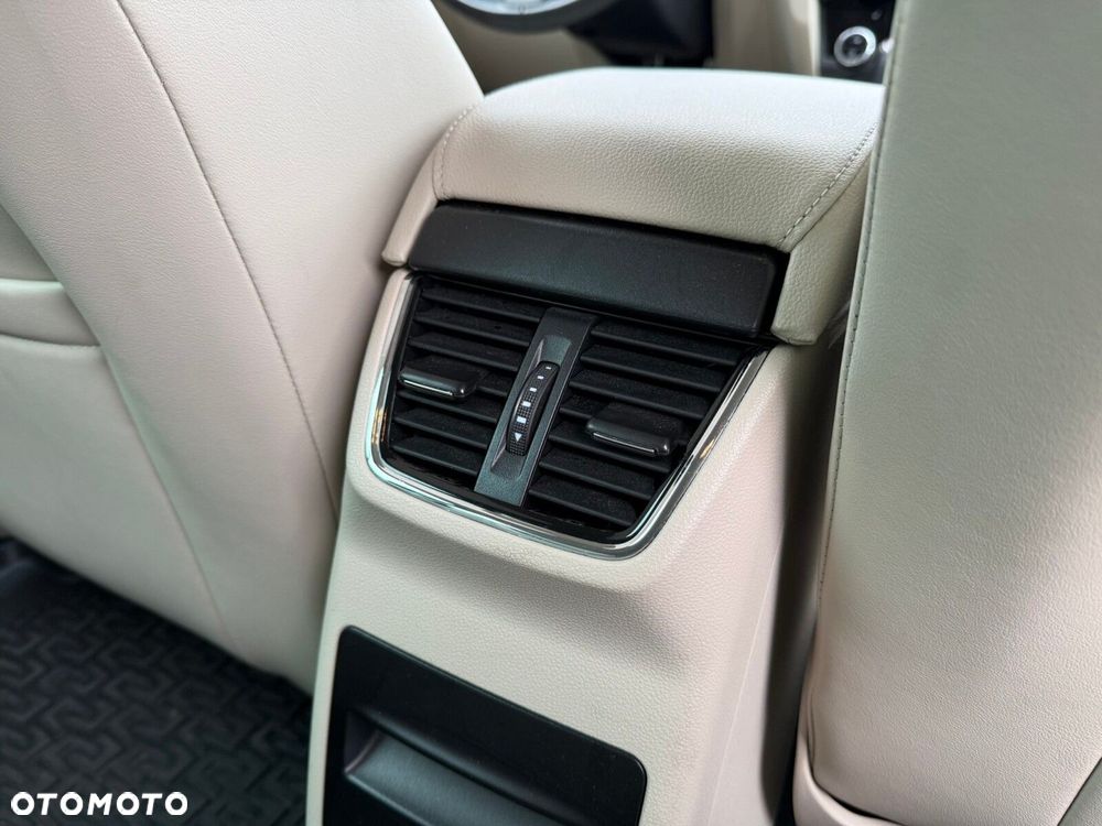 Skoda Octavia 2.0 TDI Style DSG - 25