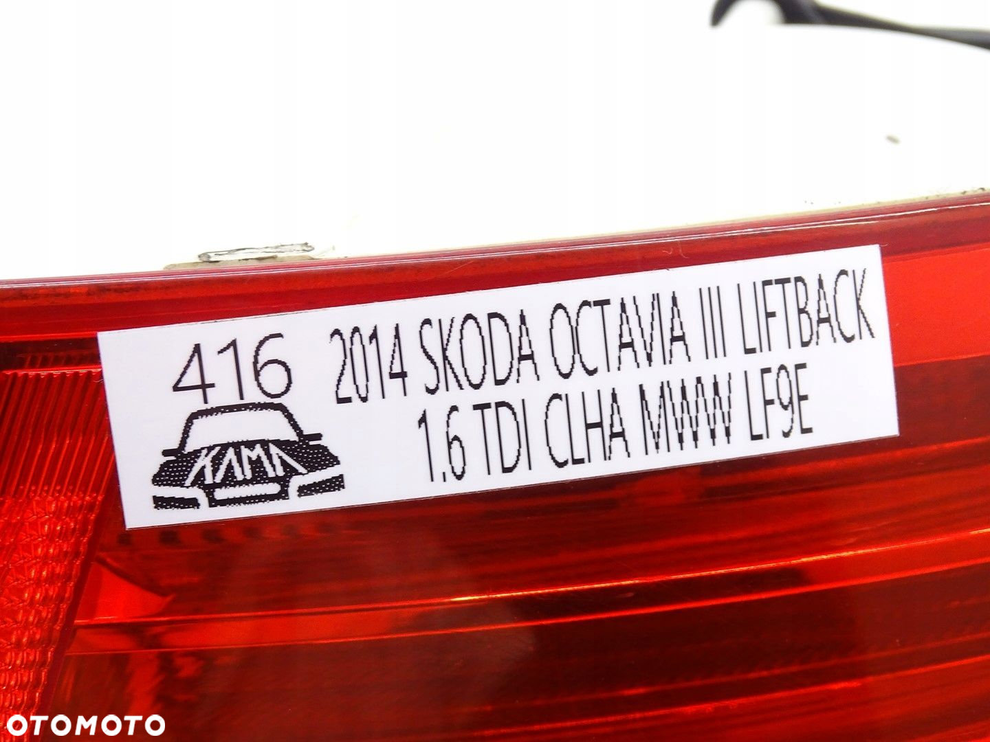 LAMPA PRAWY TYŁ PRAWA TYLNA SKODA OCTAVIA III 5E LB 5E5945112 - 9