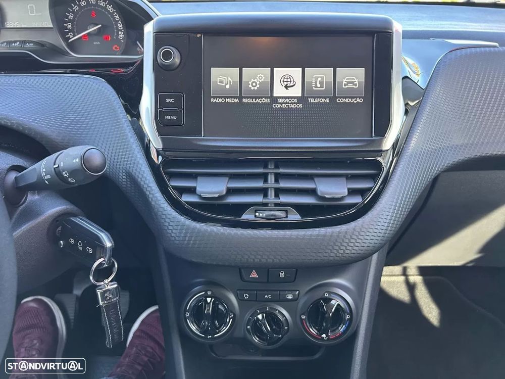 Peugeot 208 1.2 PureTech Style - 11