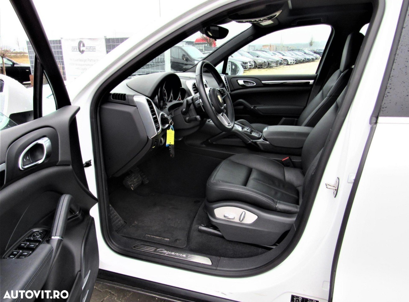 Porsche Cayenne 3.0 L - 10