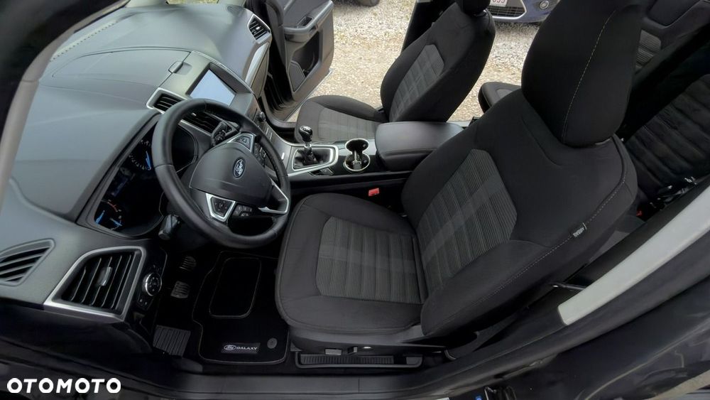 Ford Galaxy - 28