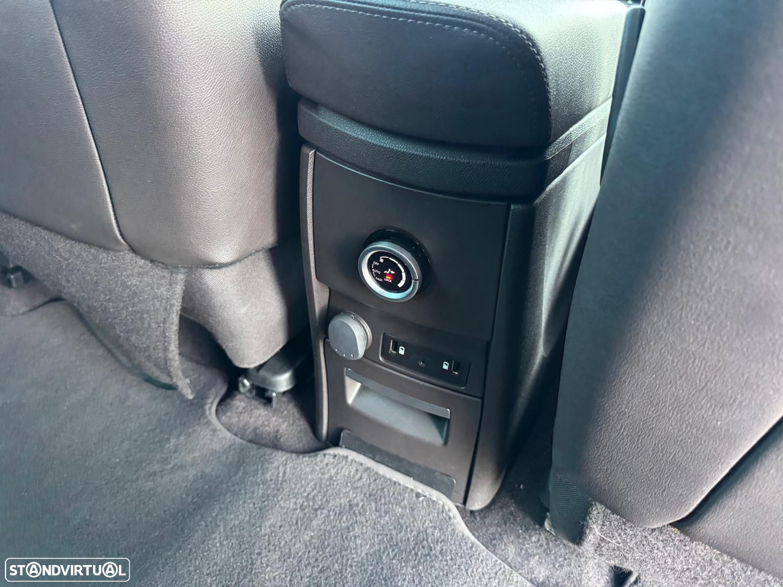 Renault Espace 1.6 dCi Initiale Paris EDC - 21