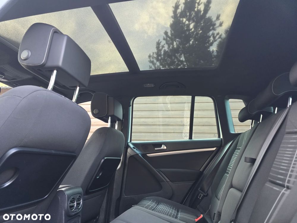 Volkswagen Tiguan 2.0 TDI DPF 4Motion BlueMotion Technology Lounge Sport & Style - 15