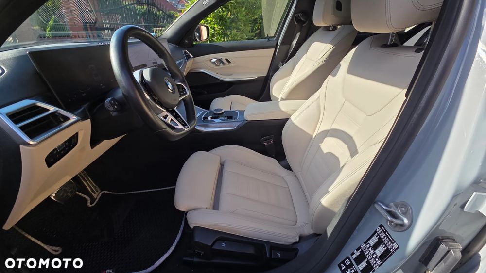 BMW Seria 3 330d xDrive mHEV M Sport - 11