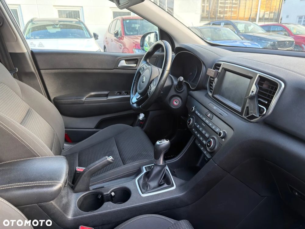 Kia Sportage 1.6 GDI Business Line L 2WD - 12